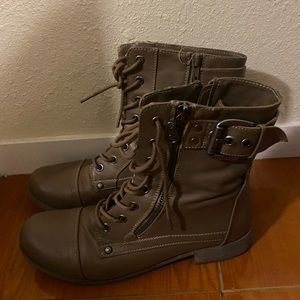 G by Guess Brryan combat boots